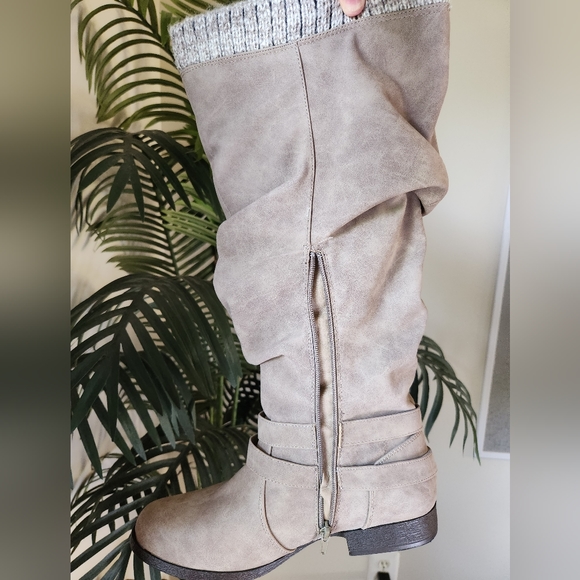 Shoe Dazzle Shoes - Pilar Flat Boots in Taupe